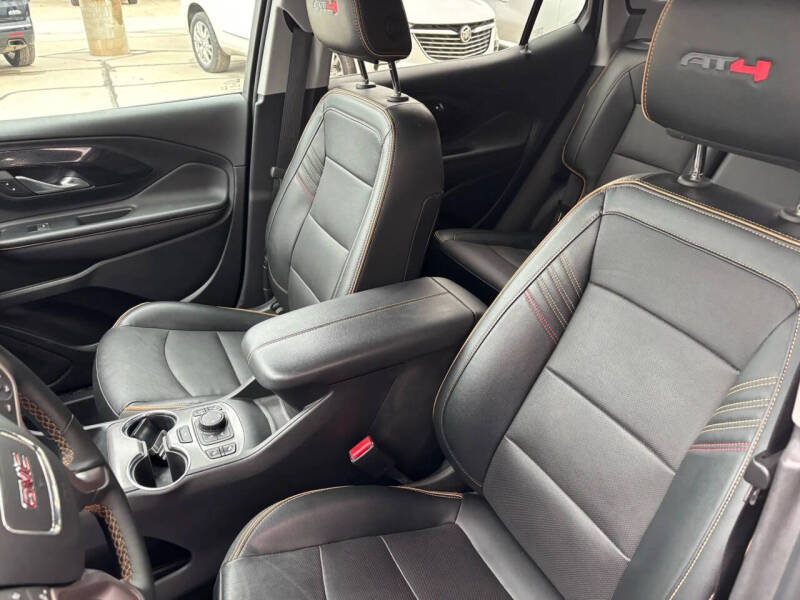 2023 GMC Terrain AT4