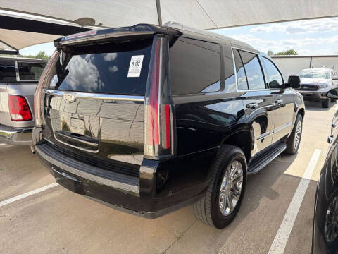 2020 Cadillac Escalade Standard
