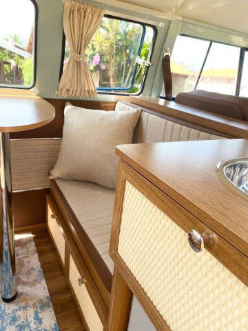 1973 Volkswagen Bus