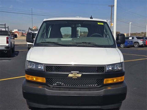 2025 Chevrolet Express 2500