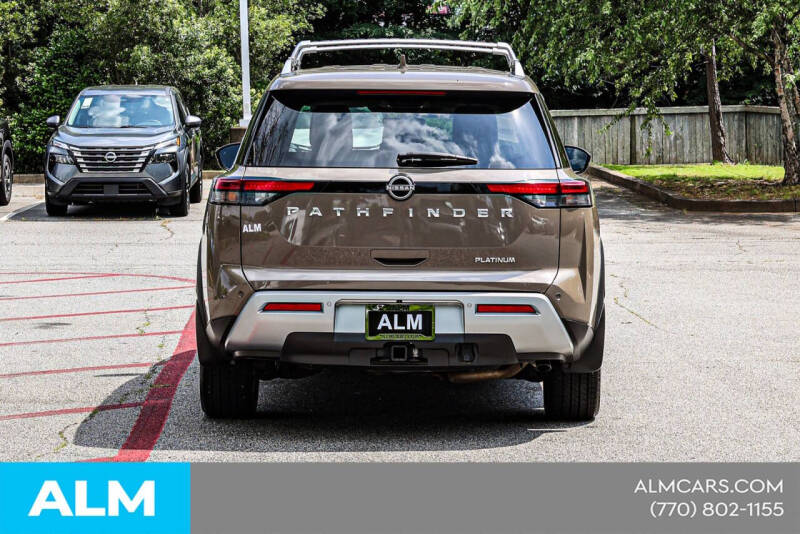 2023 Nissan Pathfinder Platinum