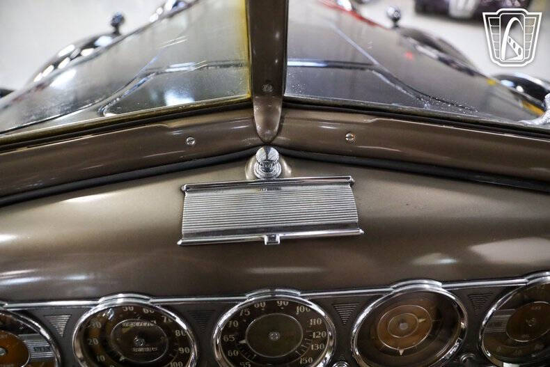 1938 Packard Super Eight
