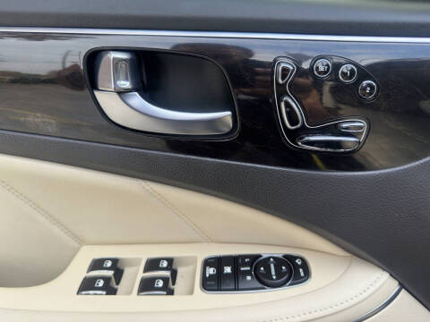 2014 Hyundai Equus Signature