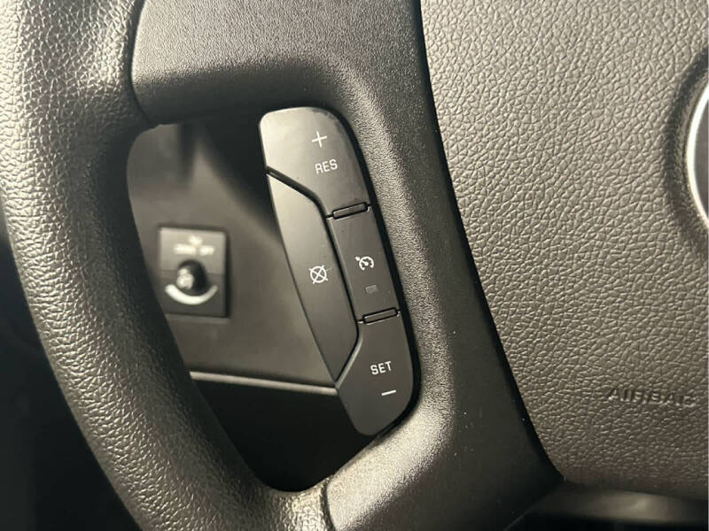 2023 Chevrolet Express 2500