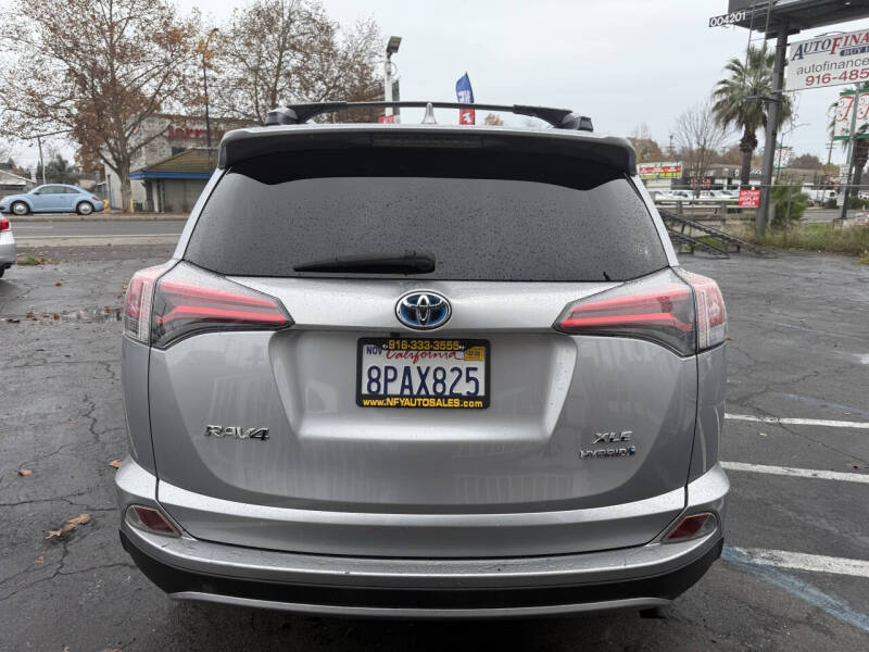 2018 Toyota RAV4 Hybrid XLE