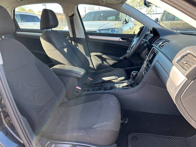 2017 Volkswagen Passat 1.8T S