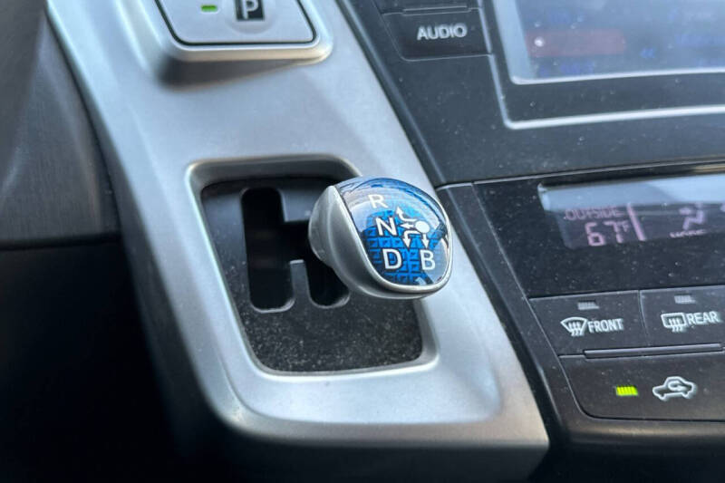 2014 Toyota Prius v