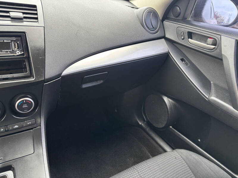 2013 Mazda MAZDA3 i Touring