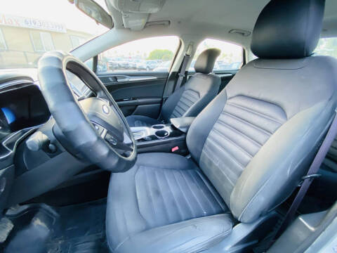 2013 Ford Fusion Hybrid SE