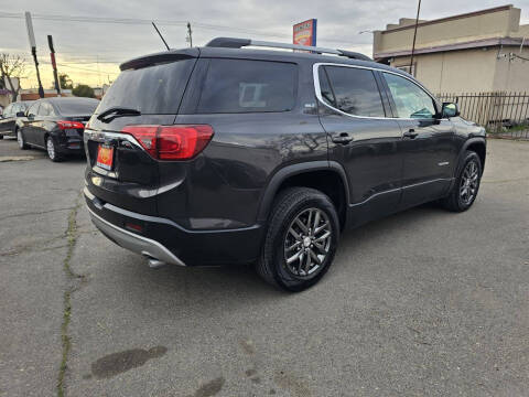 2017 GMC Acadia SLT-1