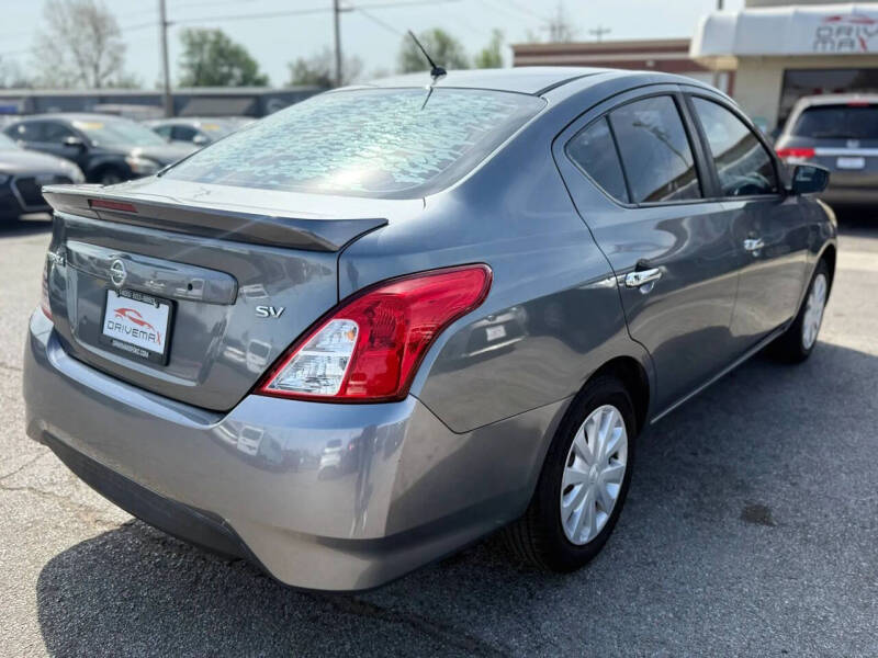 2018 Nissan Versa