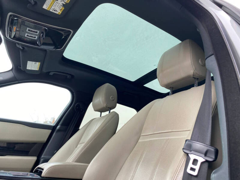 2018 Land Rover Range Rover Velar P250 R-Dynamic SE