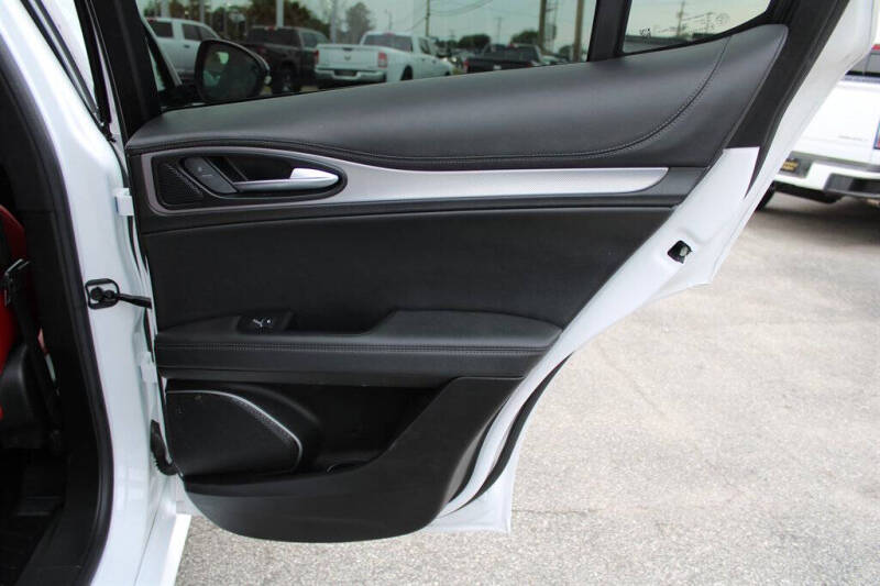 2023 Alfa Romeo Stelvio Ti