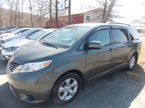 2013 Toyota Sienna for sale at Bachettis Auto Sales, Inc in Sheffield MA