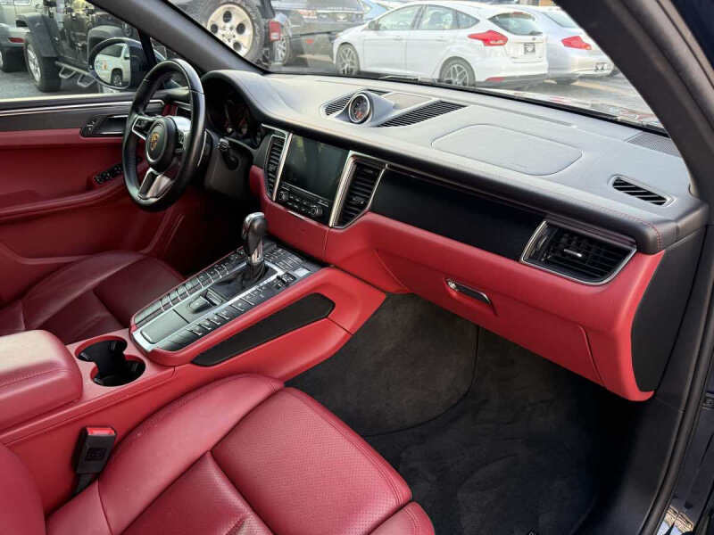 2018 Porsche Macan GTS