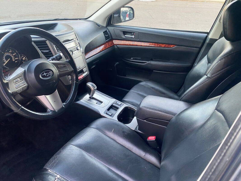 2010 Subaru Outback 2.5i Limited