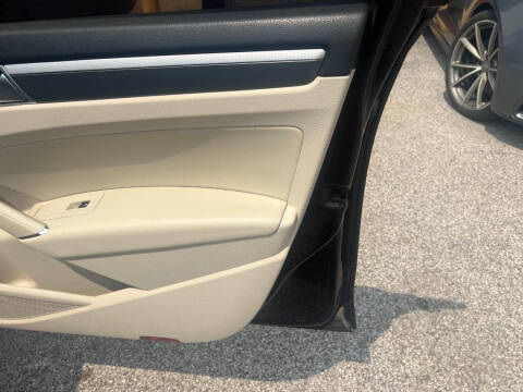 2016 Volkswagen Passat 1.8T R-Line