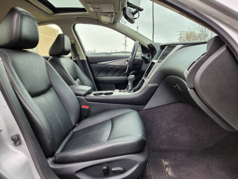 2015 Infiniti Q50 Premium