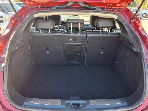 2017 Infiniti QX30 Premium