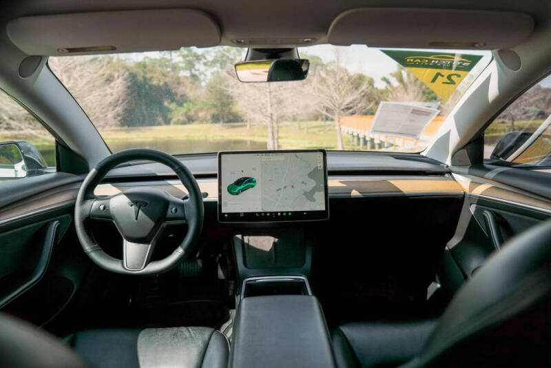 2021 Tesla Model 3 Standard Range Plus