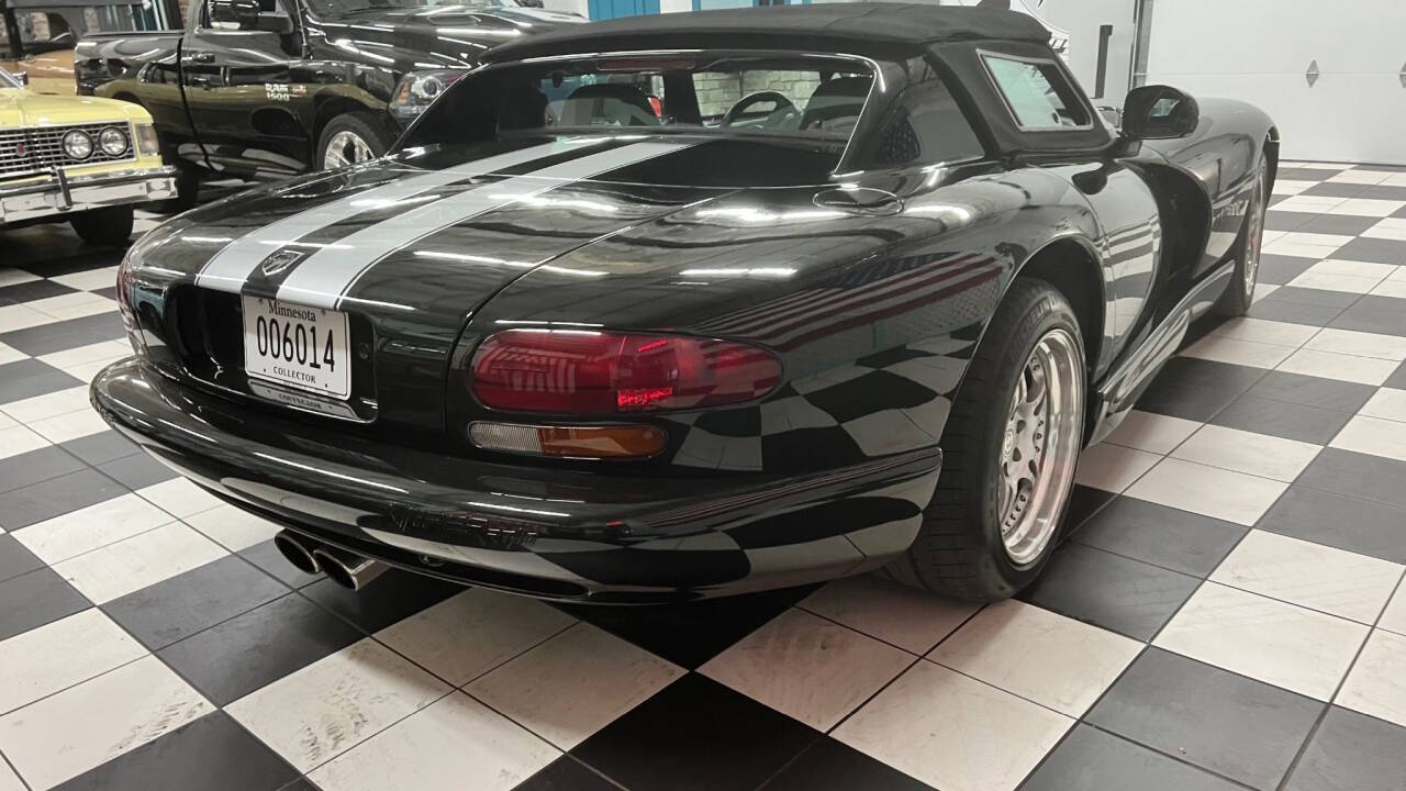 1996 Dodge Viper 14