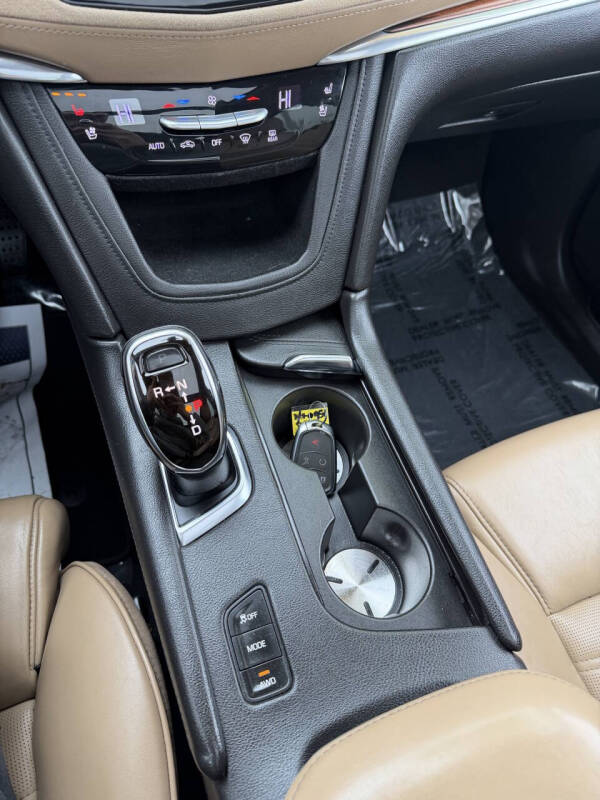 2017 Cadillac XT5 Platinum