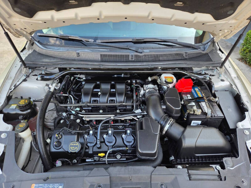 2018 Ford Taurus SE