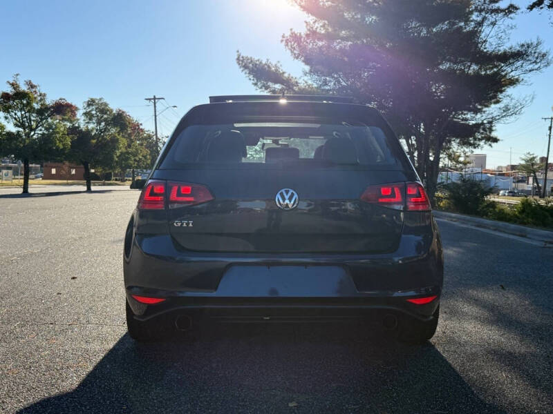 2015 Volkswagen Golf GTI SE