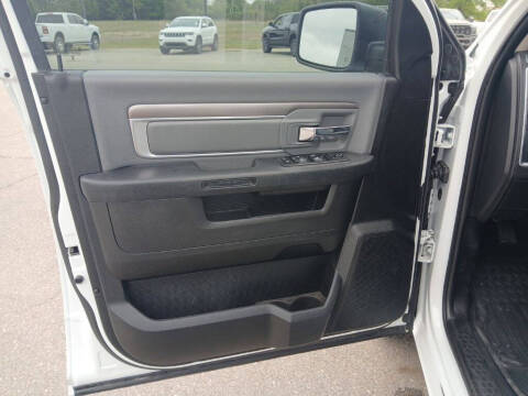 2023 RAM 1500 Classic SLT