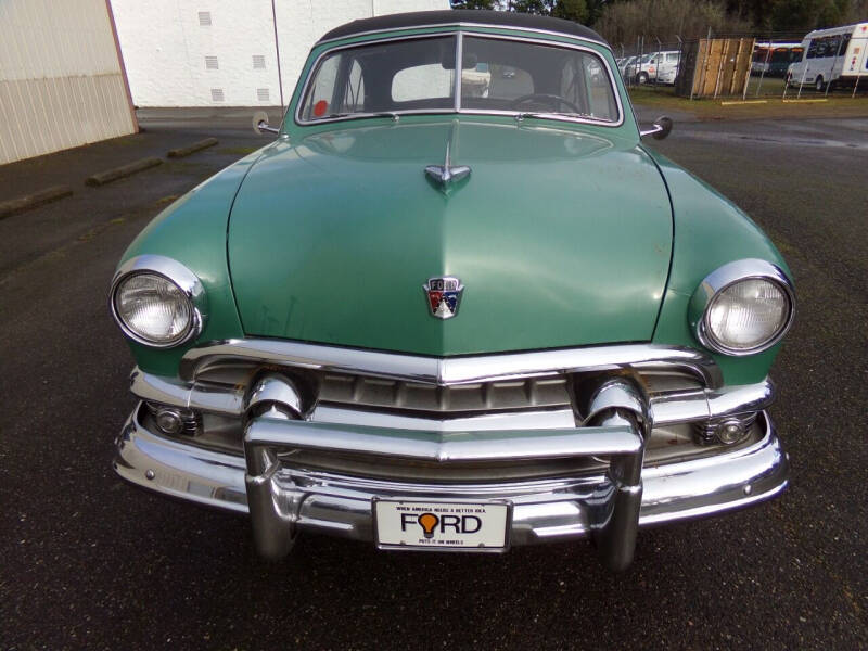 1951 Ford Crestline