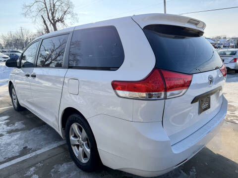 2014 Toyota Sienna L 7-Passenger
