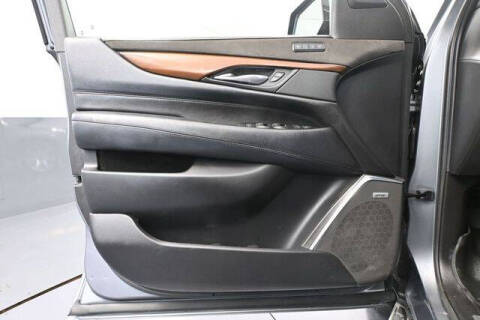 2018 Cadillac Escalade Luxury