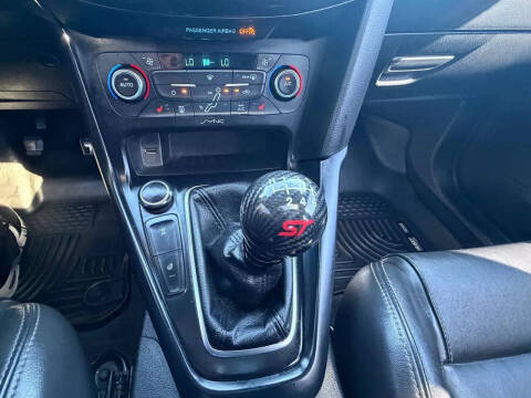 2017 Ford Focus ST