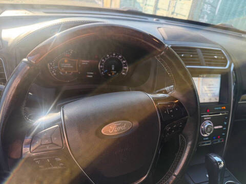 2017 Ford Explorer Platinum