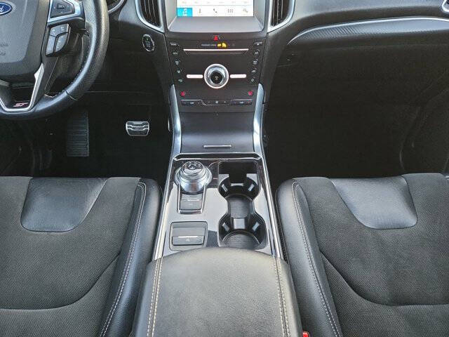 2019 Ford Edge ST