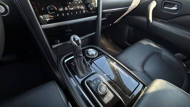 2023 Infiniti QX80 Premium Select