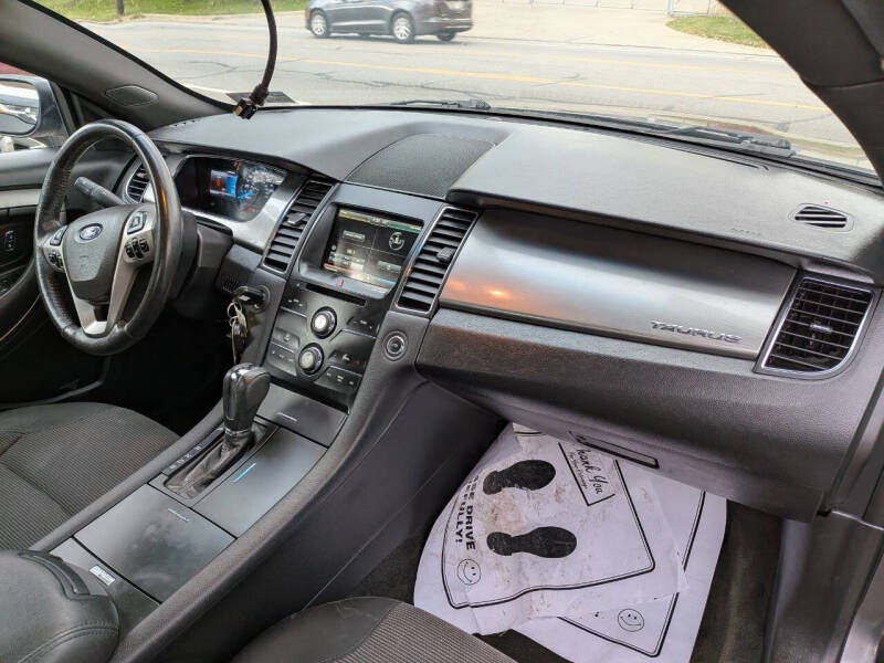 2014 Ford Taurus SEL