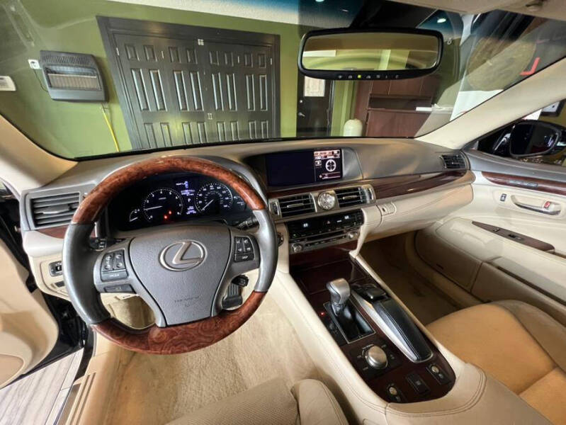 2015 Lexus LS 460