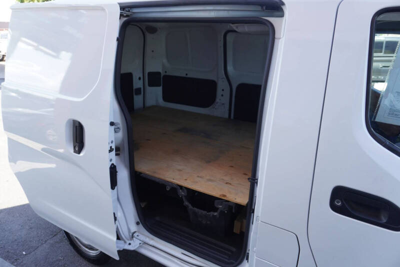 2020 Nissan NV200