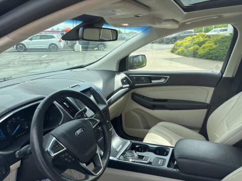 2019 Ford Edge Titanium