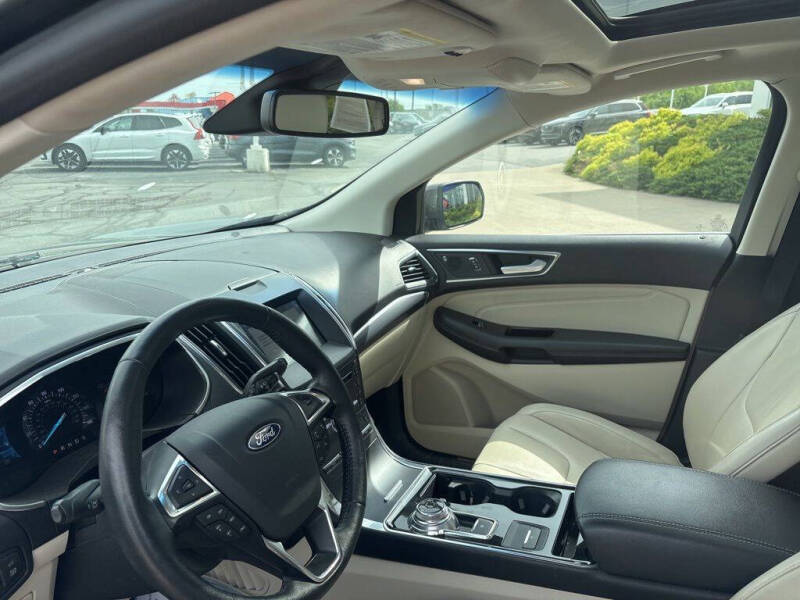 2019 Ford Edge Titanium