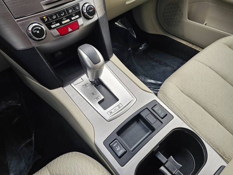 2010 Subaru Outback 2.5i Premium