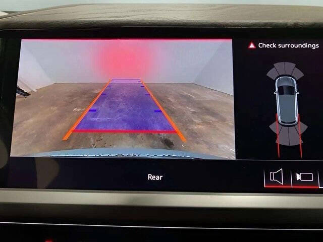 2024 Audi Q4 e-tron quattro Premium 55