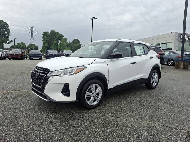 2025 Nissan Kicks Play S