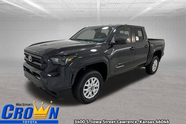 2025 Toyota Tacoma SR5's photo