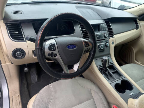 2015 Ford Taurus SE