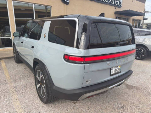 2024 Rivian R1S