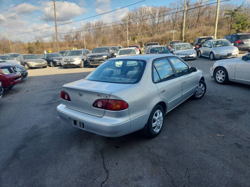 2002 Toyota Corolla LE photo 6