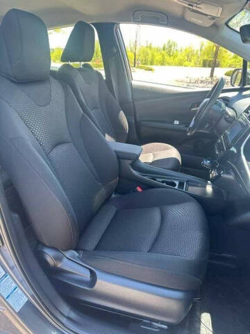 2019 Toyota Prius LE AWD-e