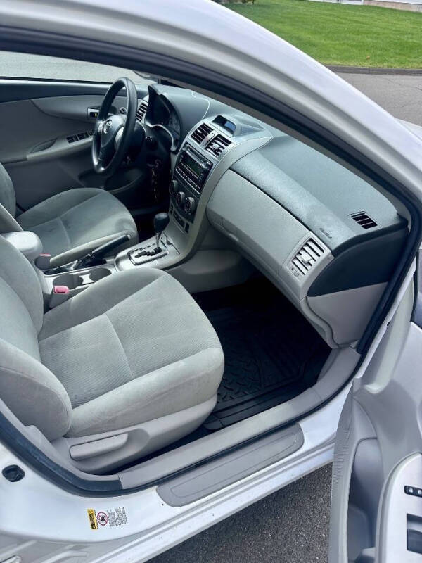 2012 Toyota Corolla LE